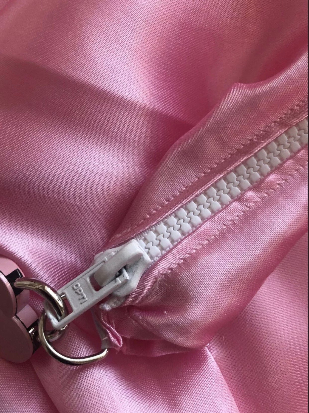 Lockable Satin Body Bag